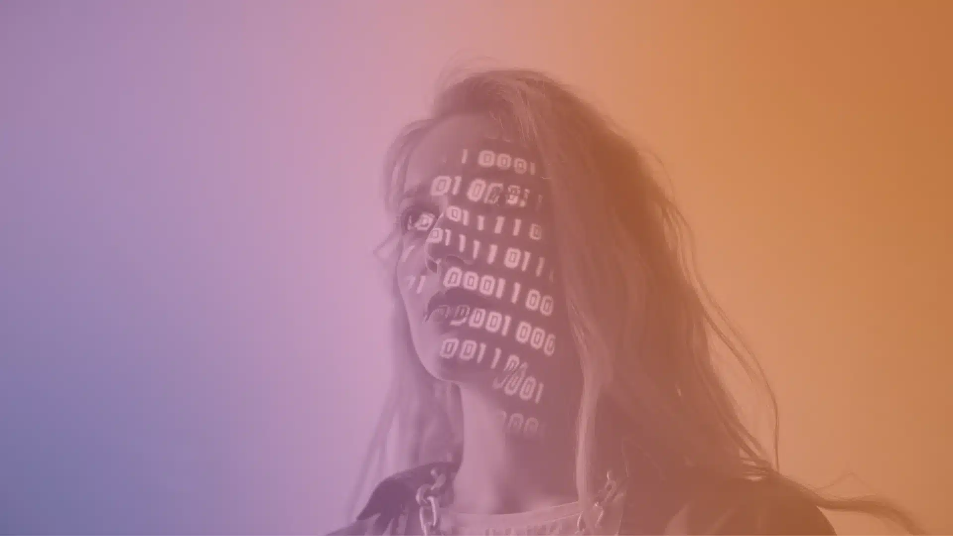 Femme avec code binaire projeté sur le visage, symbole de la formation à l'intelligence artificielle en Suisse romande